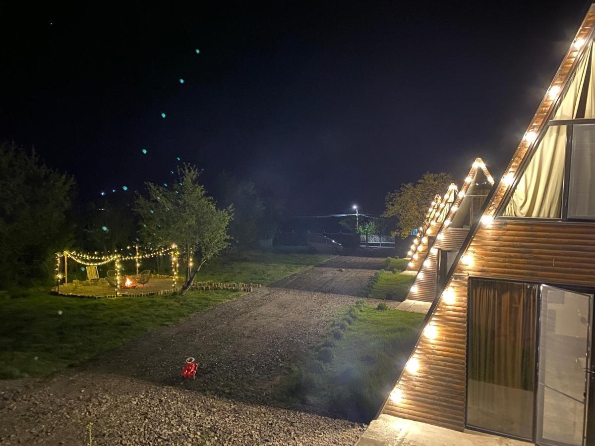 Landhaus Borjomi ภายนอก รูปภาพ