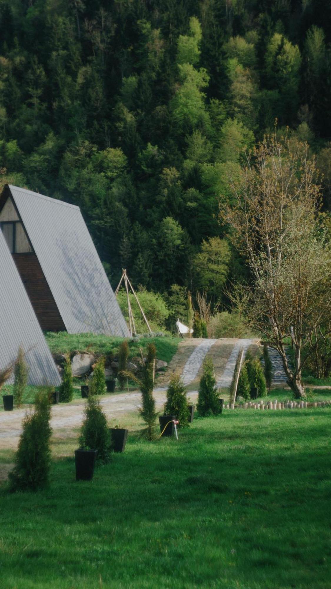 Landhaus Borjomi ภายนอก รูปภาพ